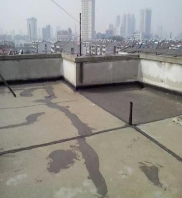 菏泽市漏水维修 楼顶漏水是什么原因，楼顶漏水维修方法是什么?